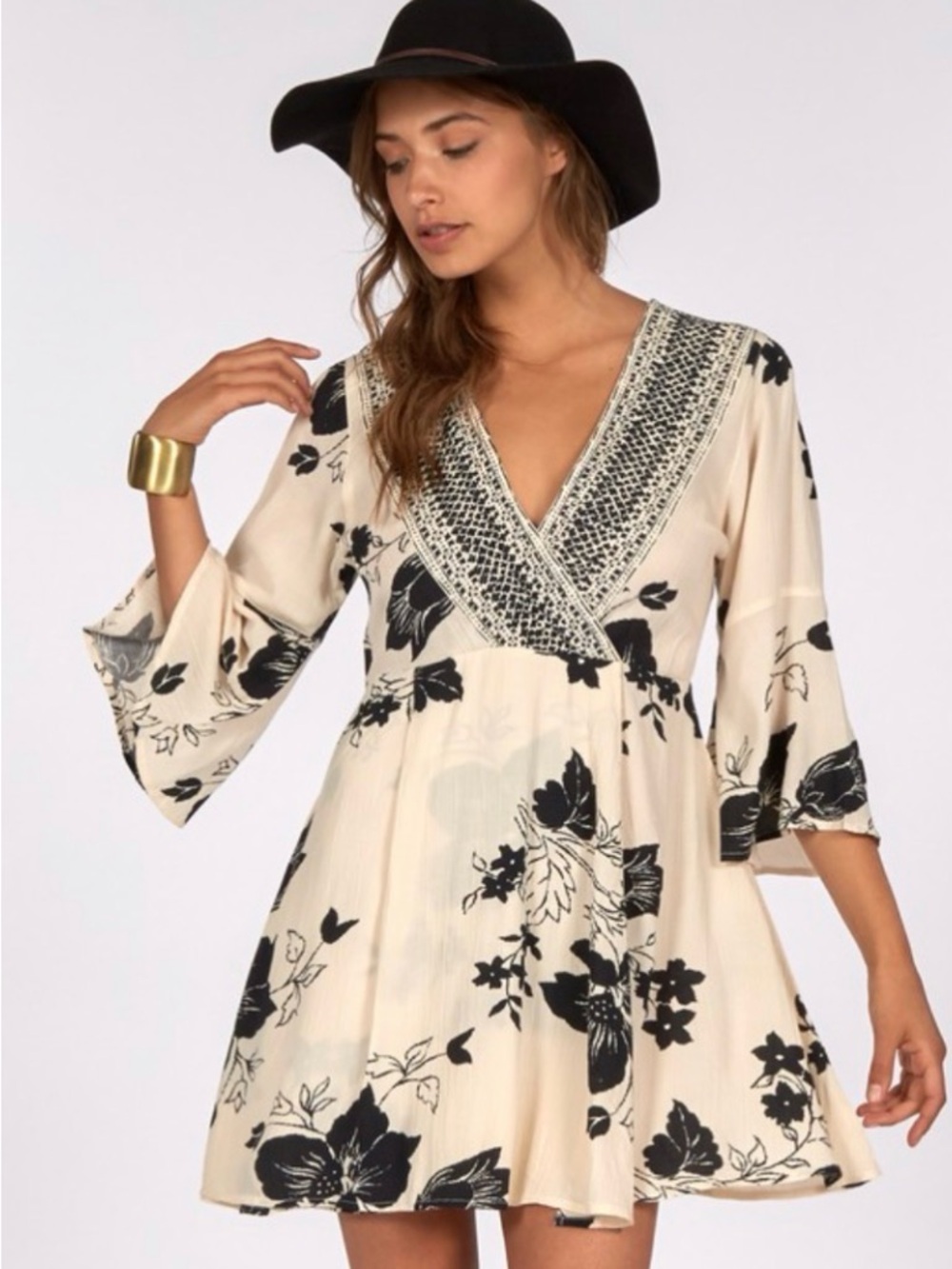 Billabong Divine Cream Mini Dress with Black Floral Print, 100% Viscose (Large)